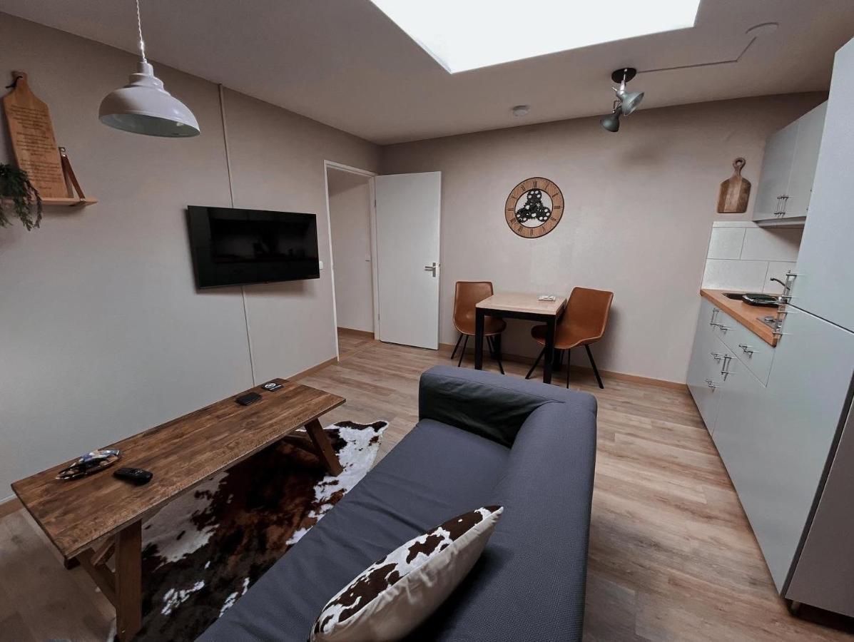 Loods 123 Bed & Kitchen Villa Landgraaf Exteriör bild